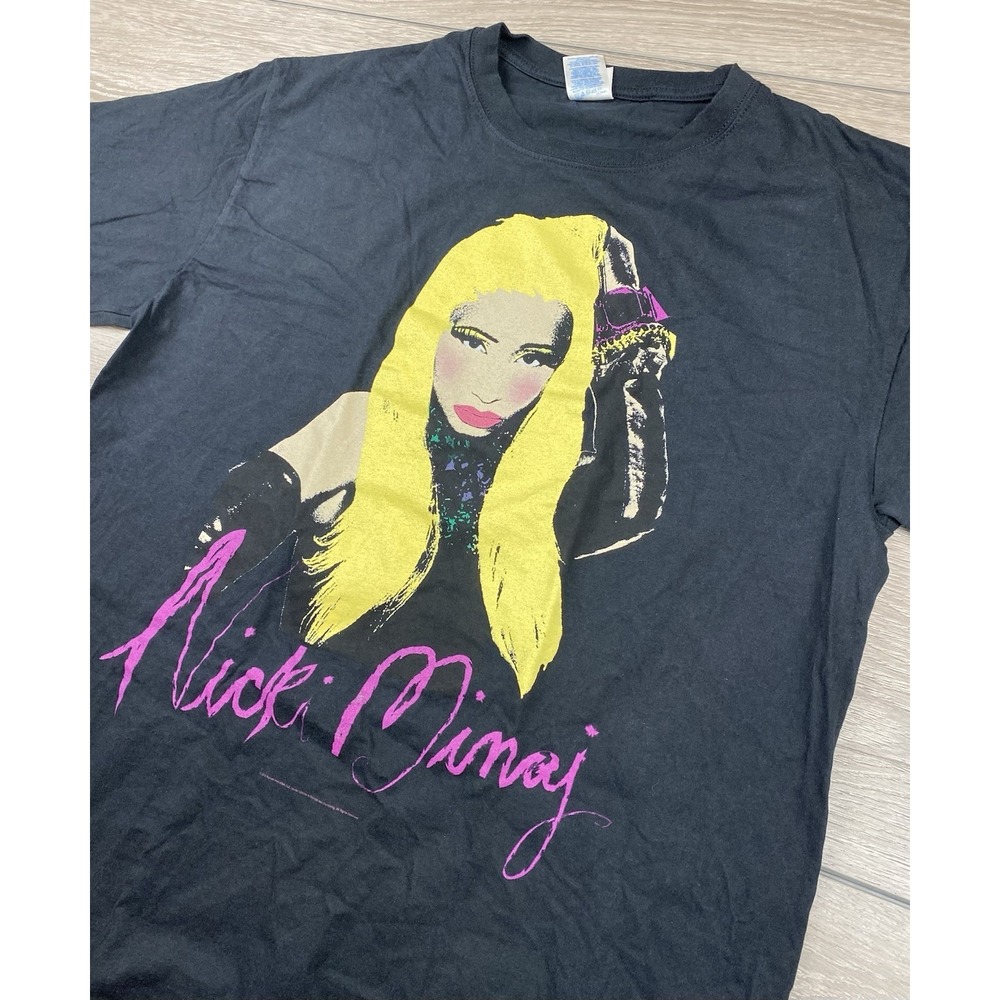 Nicki Minaj Unisex World Tour 2012 Graphic Face T Shirt Black Size Large